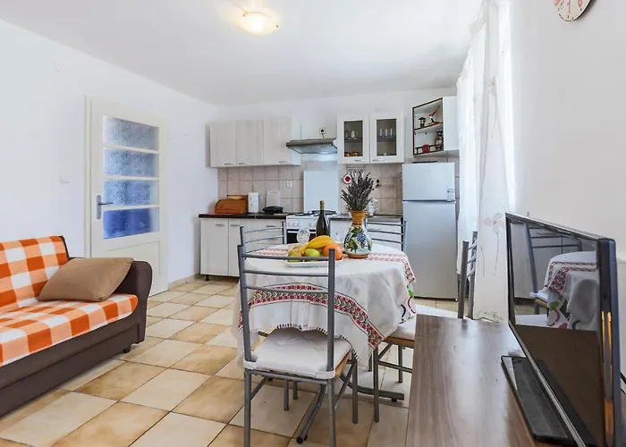 Awesome In With Kitchen * Pula