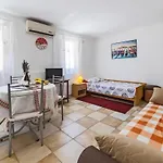 Awesome In With Kitchen Pula