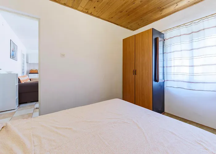 Awesome In With Kitchen 펜션 풀라